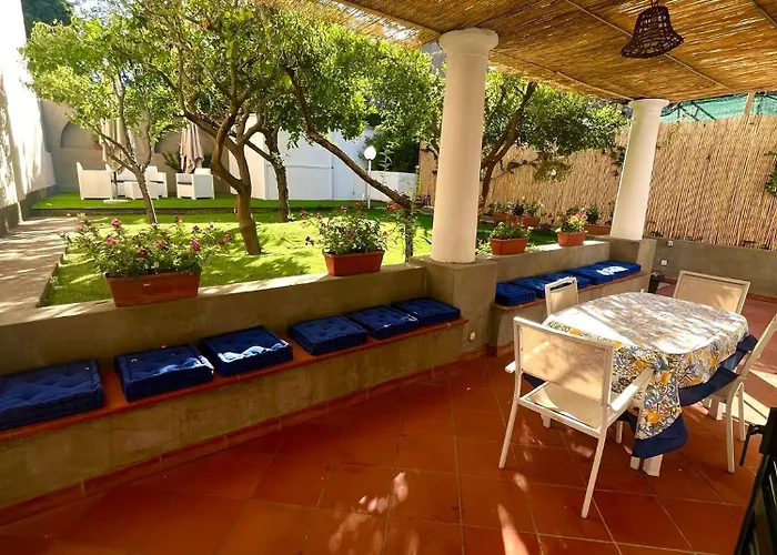 La Perla House *